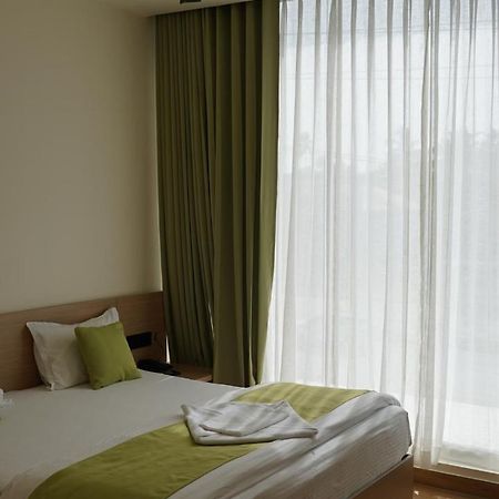 Dn Hotel Kochi Exterior photo
